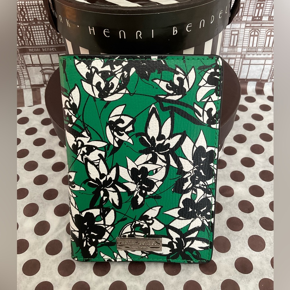 Henri Bendel Passport Cover